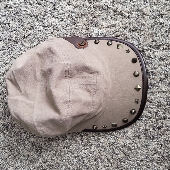 Hat - Picture 2 of 5